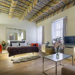 Three Storks 5* Praga
